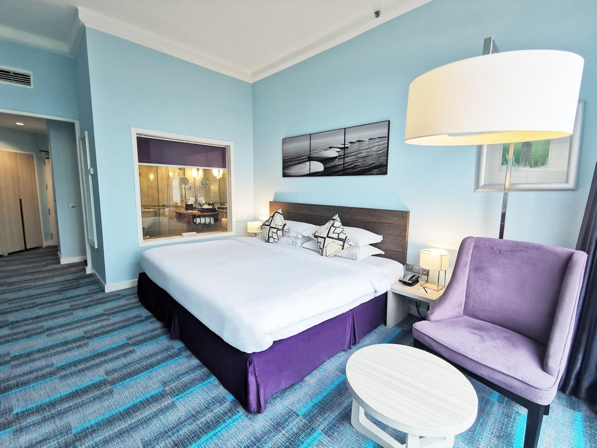 Thistle Johor Bahru Exterior photo Deluxe Room