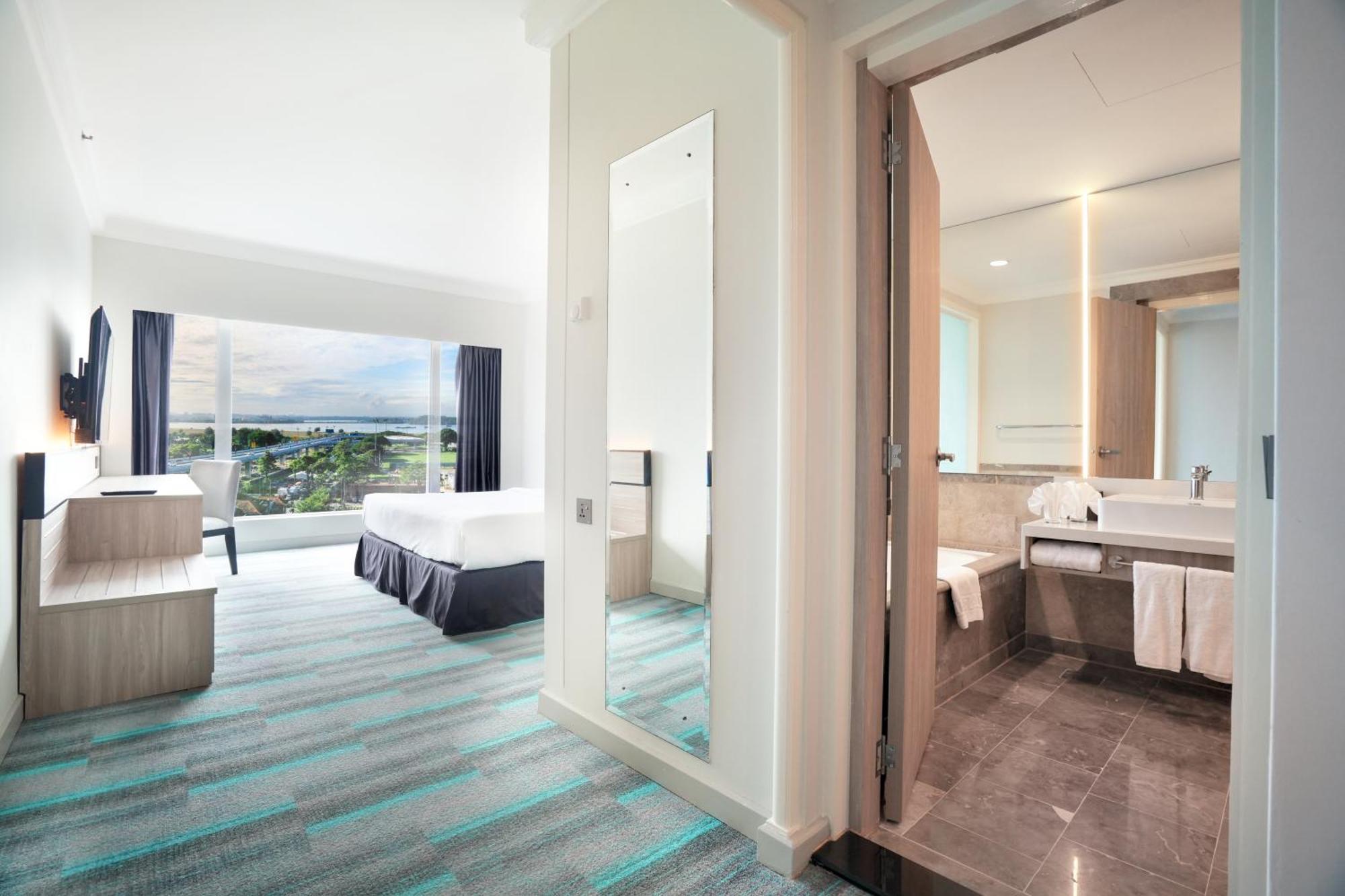 Thistle Johor Bahru Exterior photo Deluxe Room