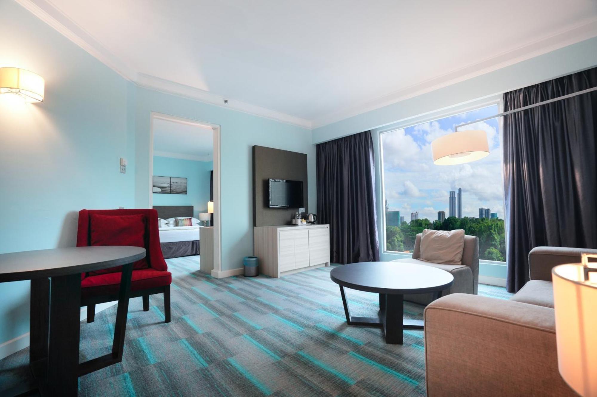 Thistle Johor Bahru Exterior photo Suite at the Hilton London Heathrow