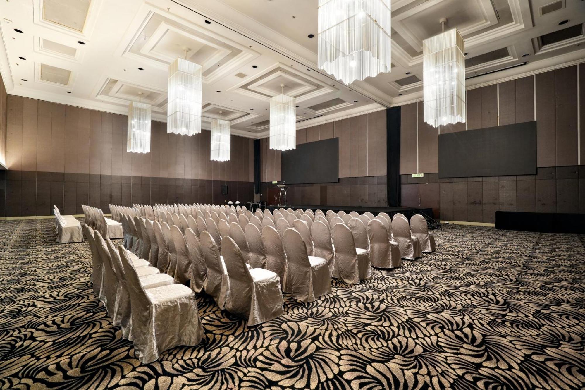 Thistle Johor Bahru Exterior photo The ballroom