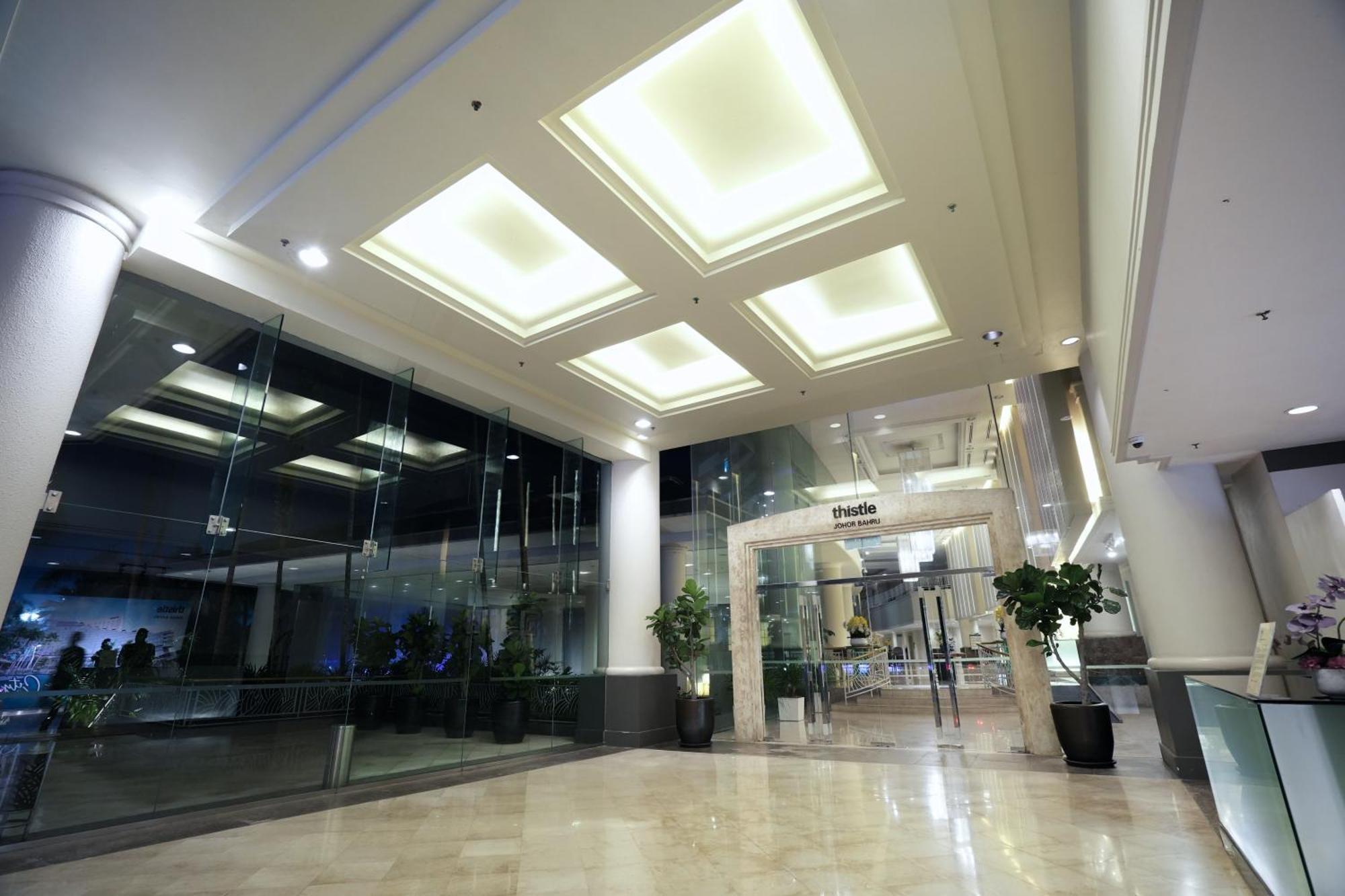 Thistle Johor Bahru Exterior photo Lobby