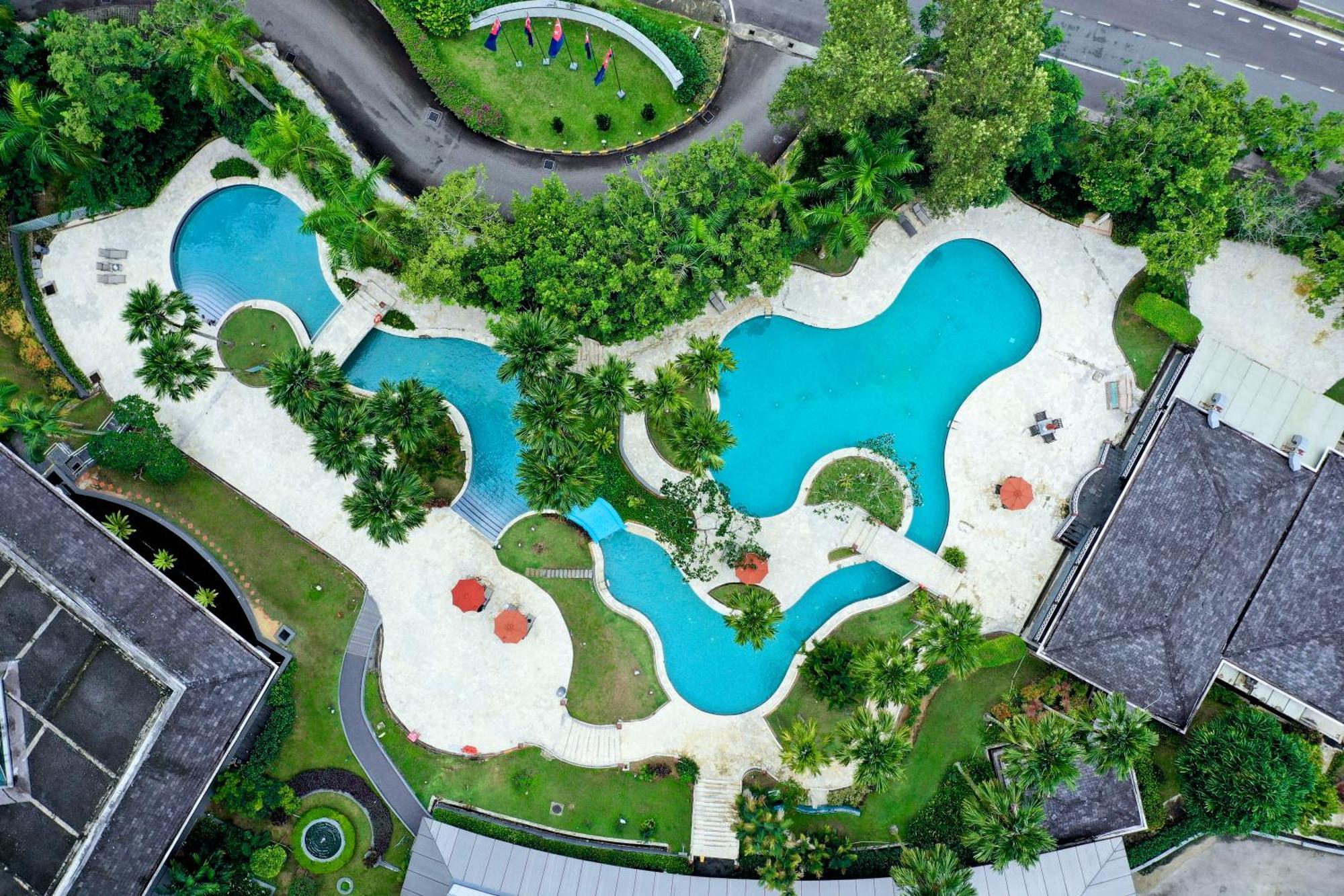 Thistle Johor Bahru Exterior photo Aerial view of the pool
